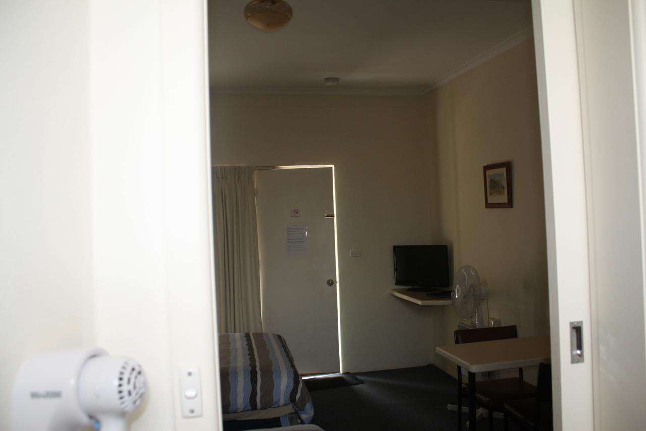 Omeo Motel Kültér fotó